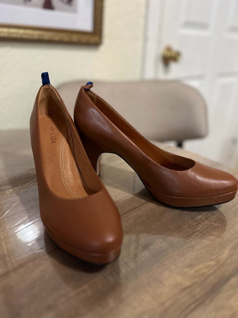 dr LIZA The Pump Leather Heels Tan Size 7.5M